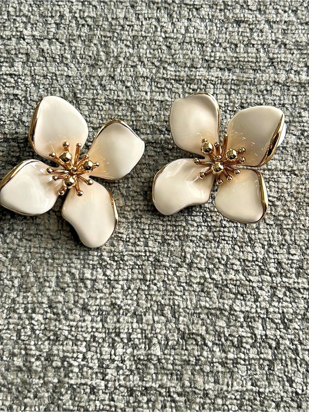 Retro Chic Iris Blossom Earrings Cream Enamel and Gold-Tone New Without Tags